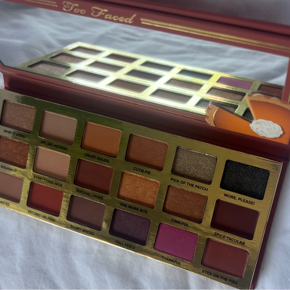 New!Too Faced Brown and Pink Eyeshadow Palette brand new with box .